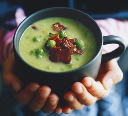 Witches' brew (Pea & bacon chowder)